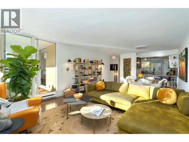 Photo du bâtiment - 1406 Harwood St