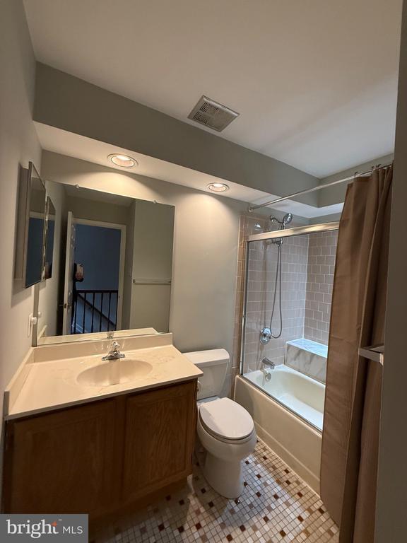 Foto del edificio - 52 Faraday Dr