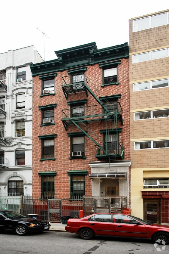 Primary Photo - 201 Henry St