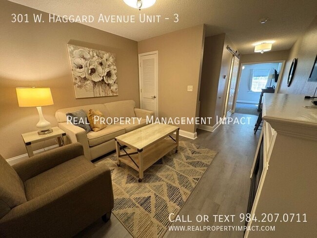 Building Photo - 301 W Haggard Ave