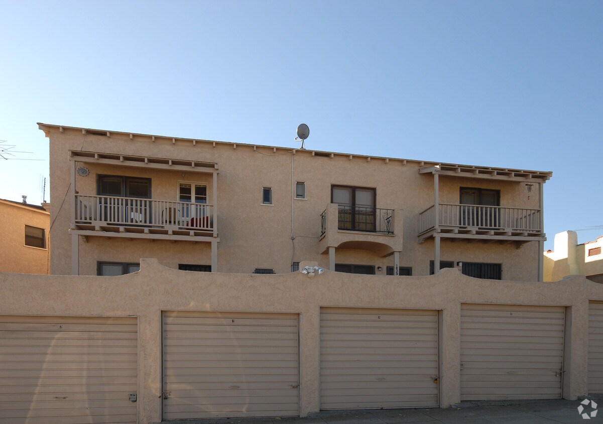Primary Photo - 1023 W 10th St