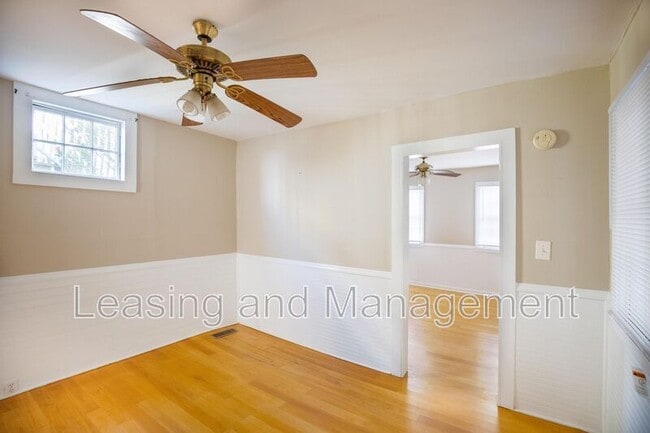 Building Photo - 15 Rose Ln