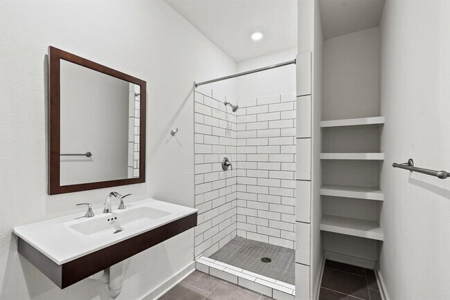 Building Photo - 6700 Menchaca Rd