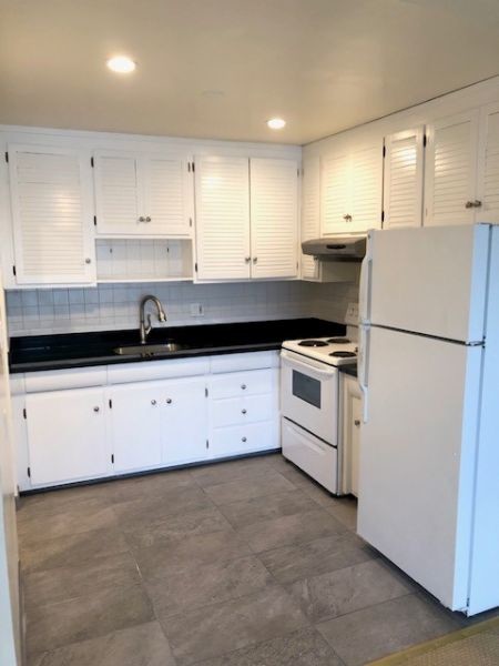 Building Photo - Top Floor Pac Heights 1 Bedroom w/Parking