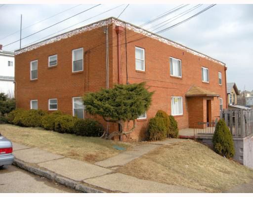 Foto principal - 3301 Grover St