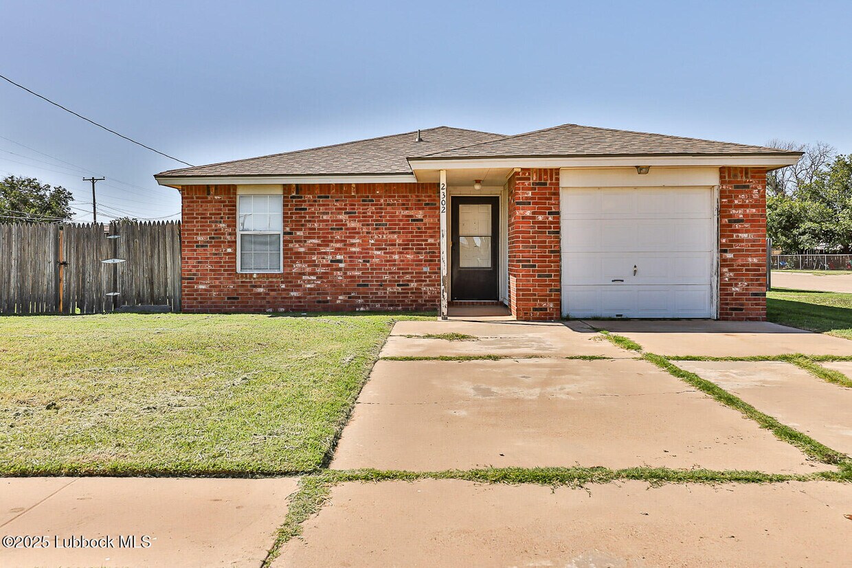 Foto principal - 2302 Kewanee Ave