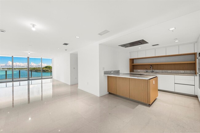 Foto del edificio - 1135 103rd St
