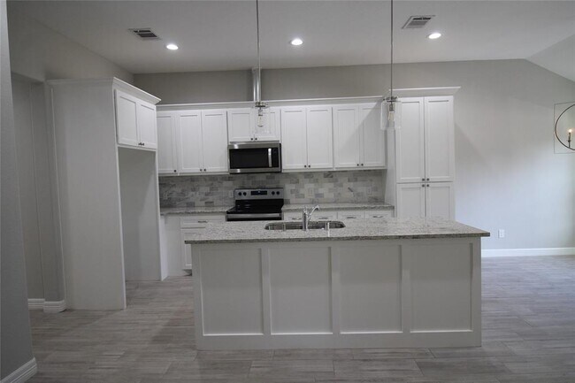 Foto del edificio - 3425 Mt Pleasant St