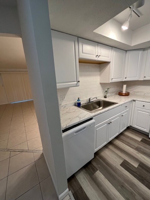 Building Photo - 3504 Beneva Rd