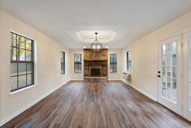 Foto del edificio - 10 Woodbridge Dr