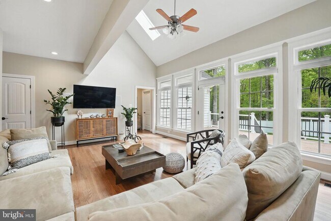 Foto del edificio - 10714 Kirkland Dr