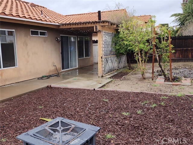 Foto del edificio - 40162 Ravenwood Dr
