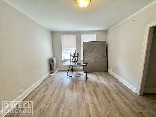 Foto del edificio - 2722 N Kimball Ave