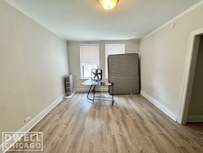 Building Photo - 2722 N Kimball Ave