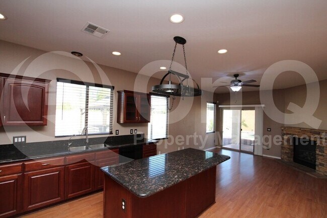 Building Photo - 4711 S Granite St