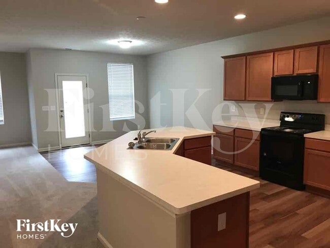 Foto del edificio - 4653 Rainwater Ln