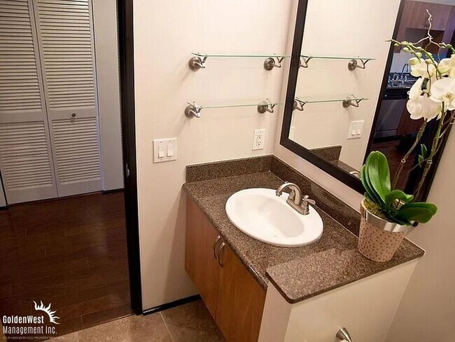 Foto del edificio - Modern Unfurnished Studio in the Heart of San Diego!