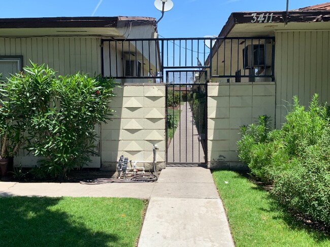 Building Photo - 3411 Orange Ave