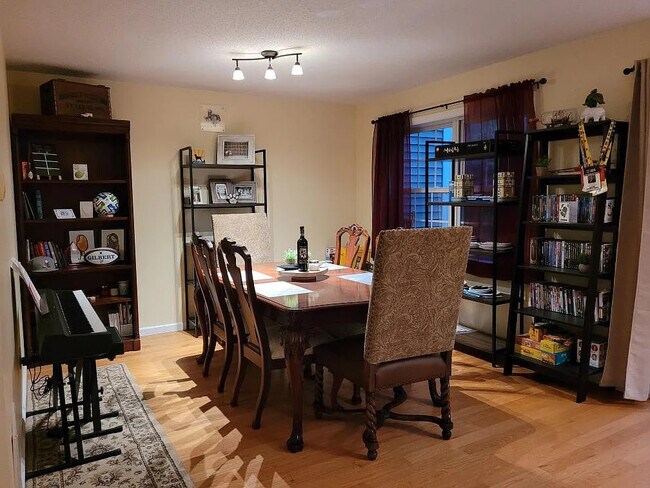 Foto del edificio - 1701 Sky View Dr