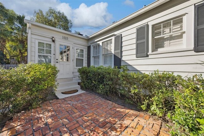 Foto del edificio - 1815 E Central Blvd