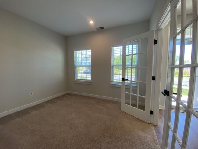 Building Photo - The Landing at Grassfield