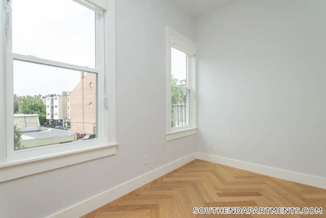 Foto del edificio - 461 Massachusetts Ave