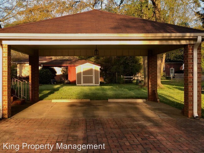 Building Photo - 2 br, 3 bath House - 718 Monger Street