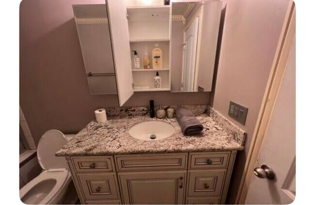 Building Photo - 9568 Mumford Dr