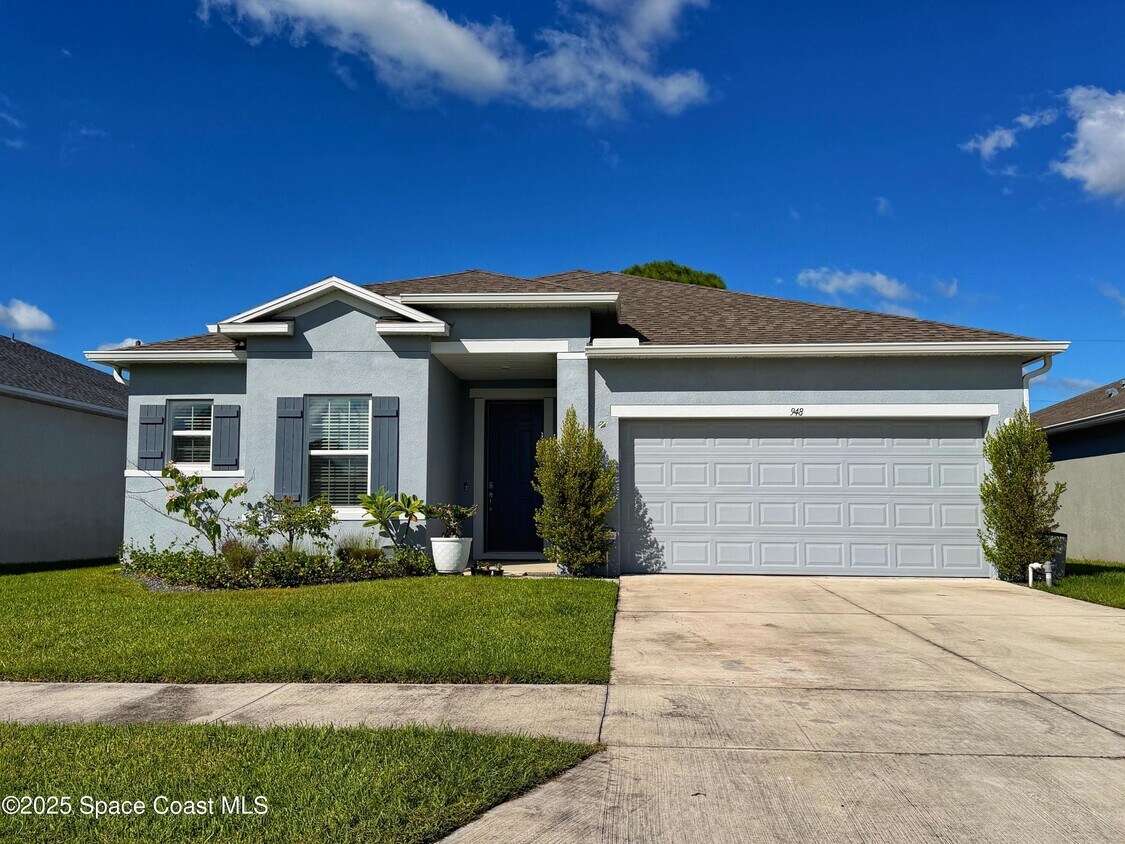 Foto principal - 948 Alminar Ave SE