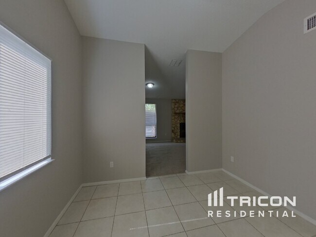 Foto del edificio - 305 Minneola Dr