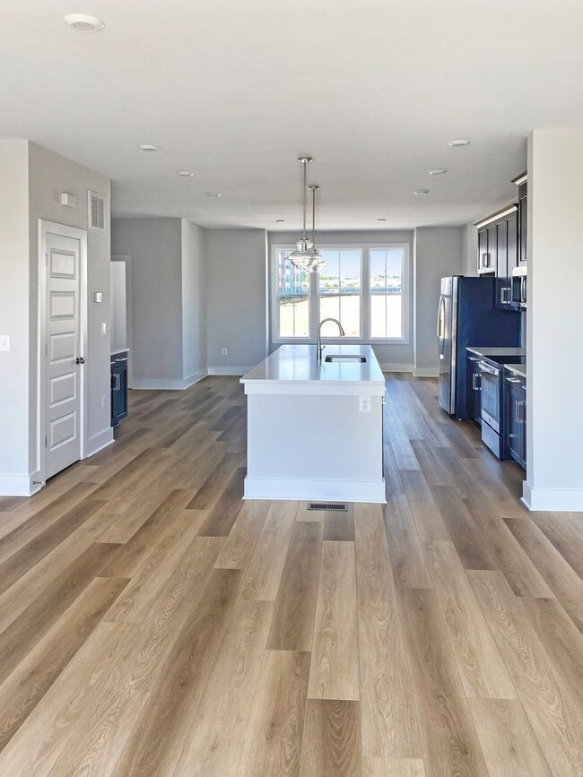 Building Photo - Luxurious 4 Bed/3.5 Bath Home in Short Pum...