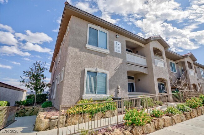 Foto del edificio - 2305 W Horizon Ridge Pkwy
