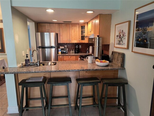 Foto del edificio - 2525 W Bay Dr