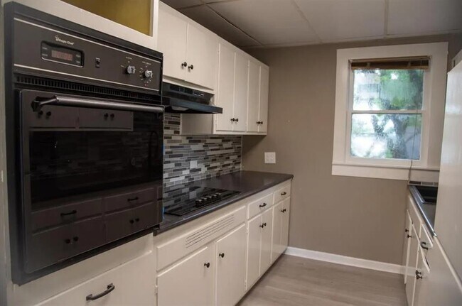 Foto del edificio - 406 W Sidnor St