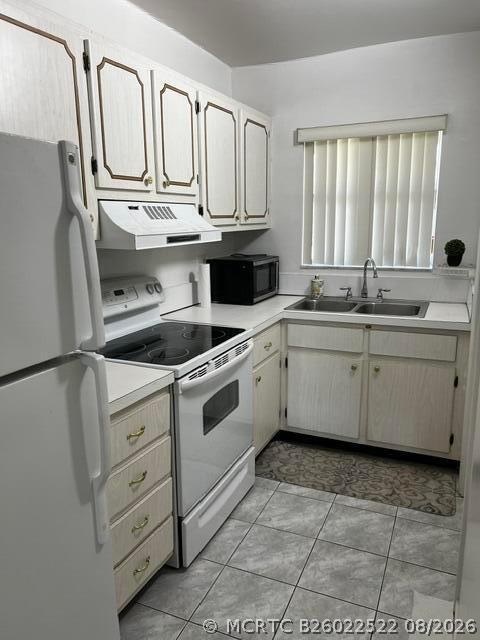 Foto del edificio - 270 Layne Blvd