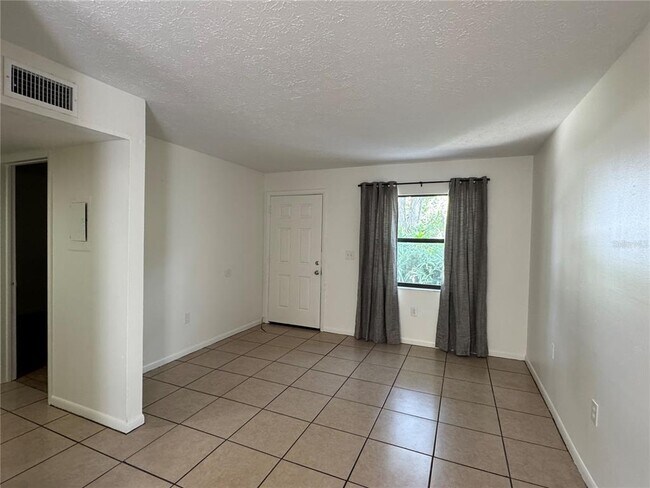 Foto del edificio - 9209 N Hartts Dr