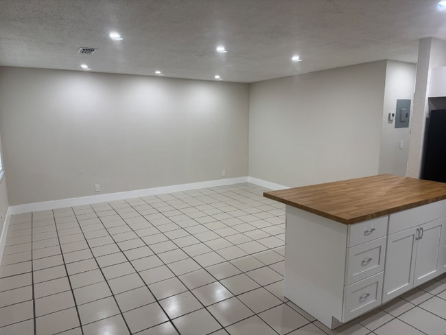 Building Photo - 2269 NW 52nd Ct