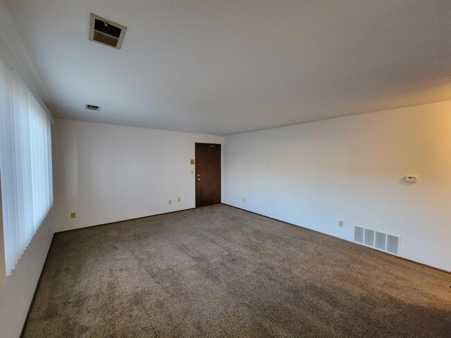 Building Photo - 3220 Neola St