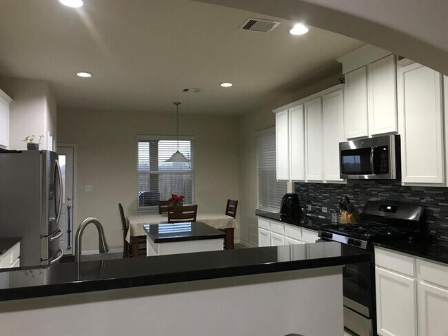 Foto del edificio - 14246 Garland Brook Dr