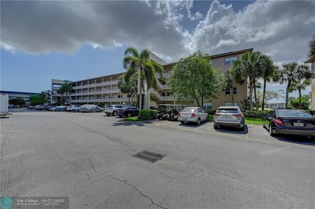 Building Photo - 3004 Portofino Isle