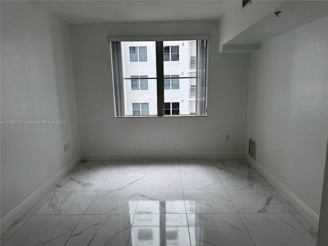 Building Photo - 1830 Radius Dr