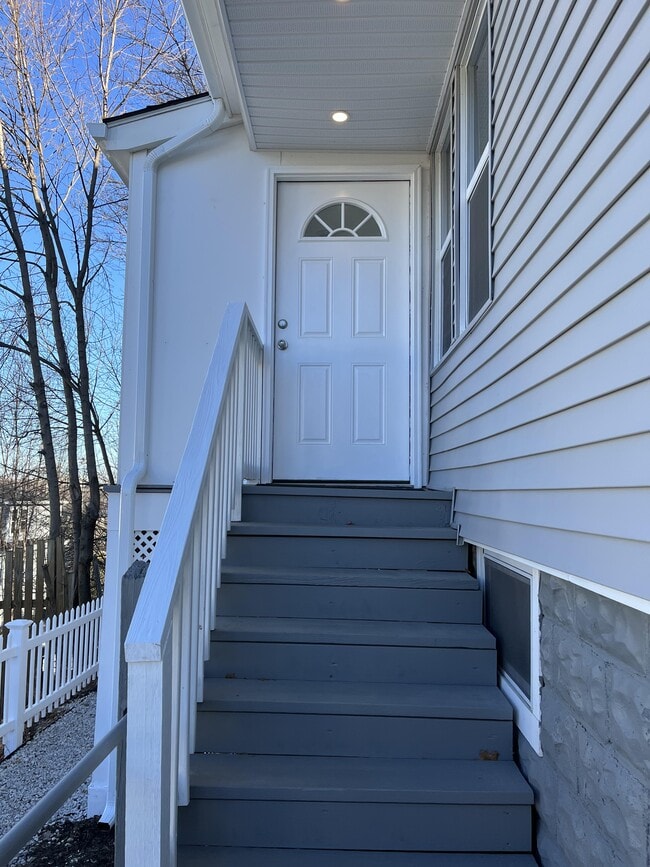 Building Photo - 14 Bennett Pl