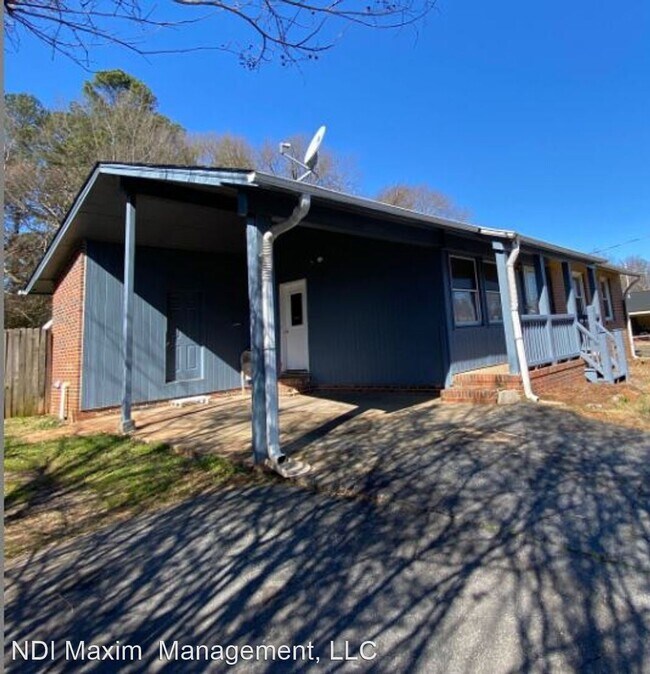3 br, 2 bath House 2444 Austell Road House Rental in Marietta, GA