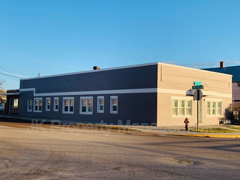 Primary Photo - 1500 Smelter Ave