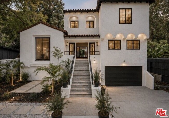 Building Photo - 1800 Benedict Canyon Drive