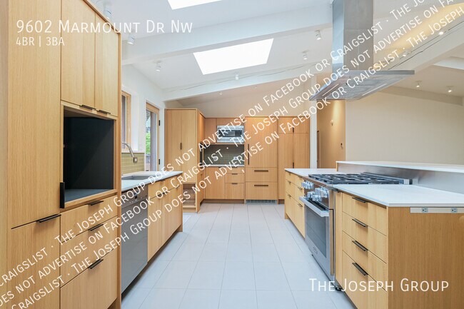 Foto del edificio - 9602 Marmount Dr NW
