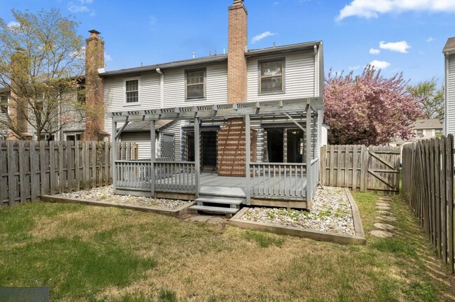 Building Photo - 88 Farnwood Rd