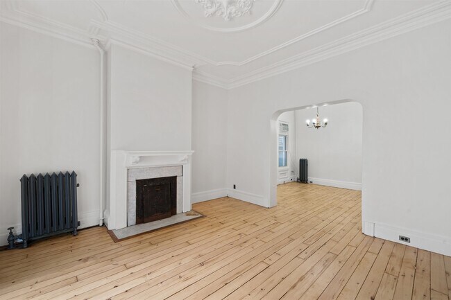 Foto del edificio - 7 Webster Ave