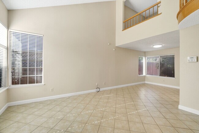 Foto del edificio - 6733 N Warren Ave