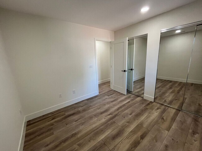 Foto del edificio - 5607 Dorothy Way